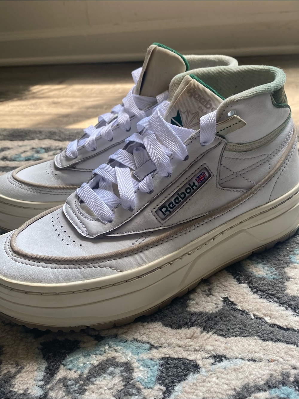 Reebok Club C Geo Mid Womens Platform Sneakers White Green 100048012 Size 6.5 - Picture 2 of 9